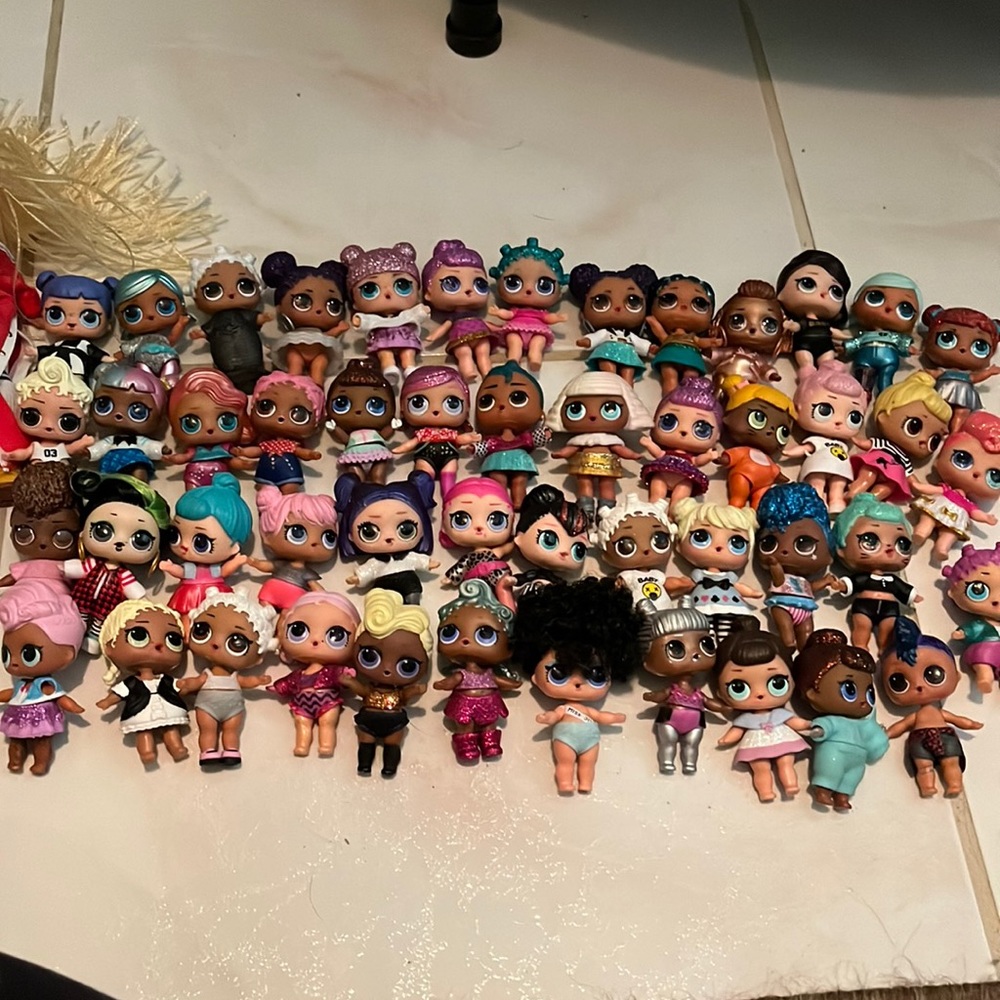 Lot of LOL Dolls